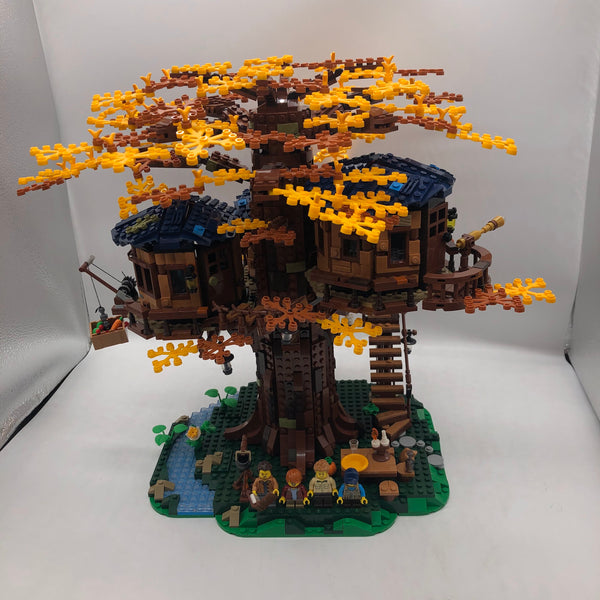 21318 Tree House [USED]