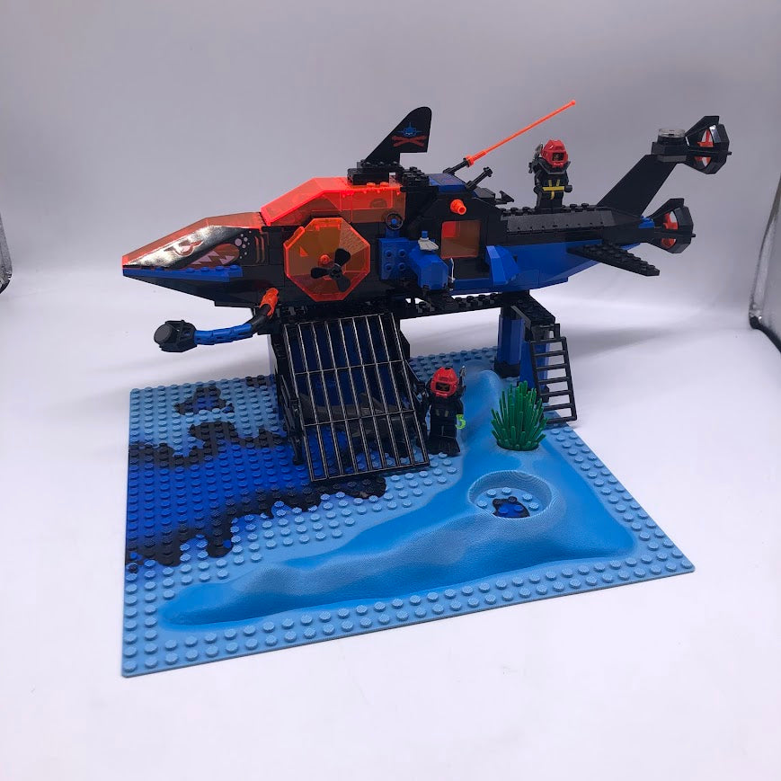 Shark's Crystal Cave 6190 - Used LEGO Aquasharks set – Bricks