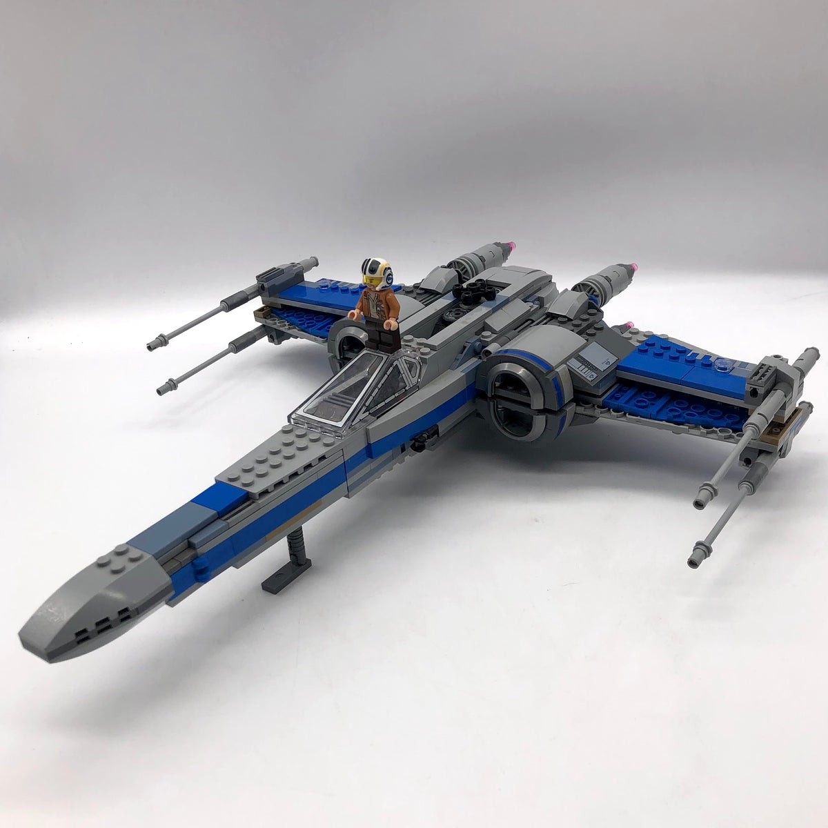 Lego Star Wars 75149 Resistance X-wing fighter selling New