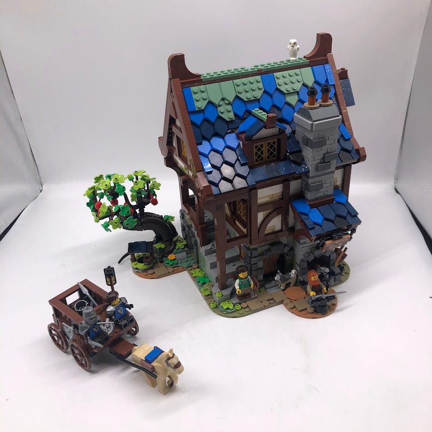 Medieval Blacksmith 21325 Used LEGO® Ideas™️ Set – Bricks