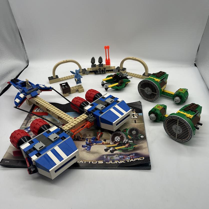 7186 Watto s Junkyard Used LEGO Star Wars Set Bricks Minifigs Eugene 7186-watto-s-junkyard-used-lego-star-wars-set-bricks-minifigs-eugene