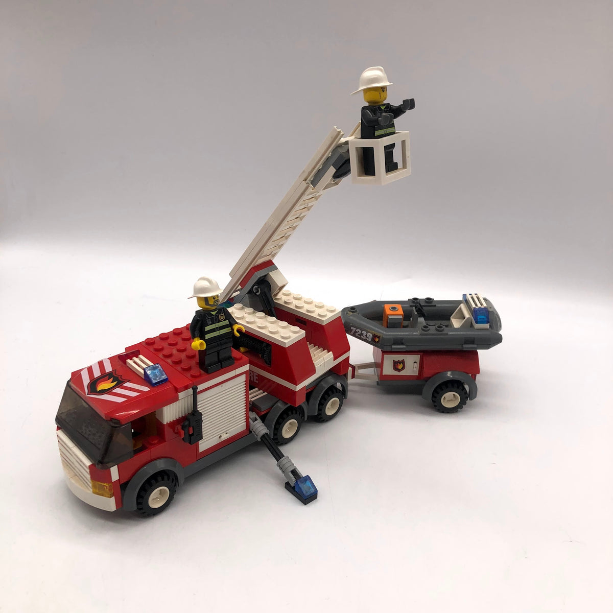 Fire Truck 7239 Used LEGO City Set Bricks Minifigs Eugene