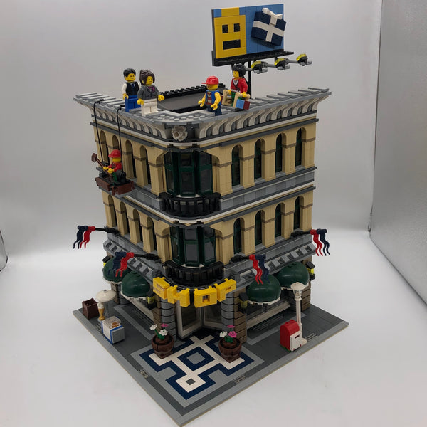 Grand Emporium 10211 - Used LEGO® Creator Expert™️ Set