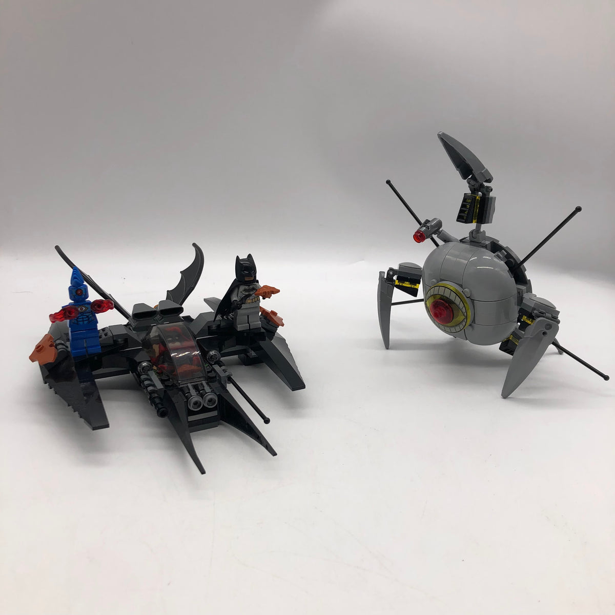 76111 Batman: Brother Eye Takedown [USED] – Bricks Minifigs Eugene