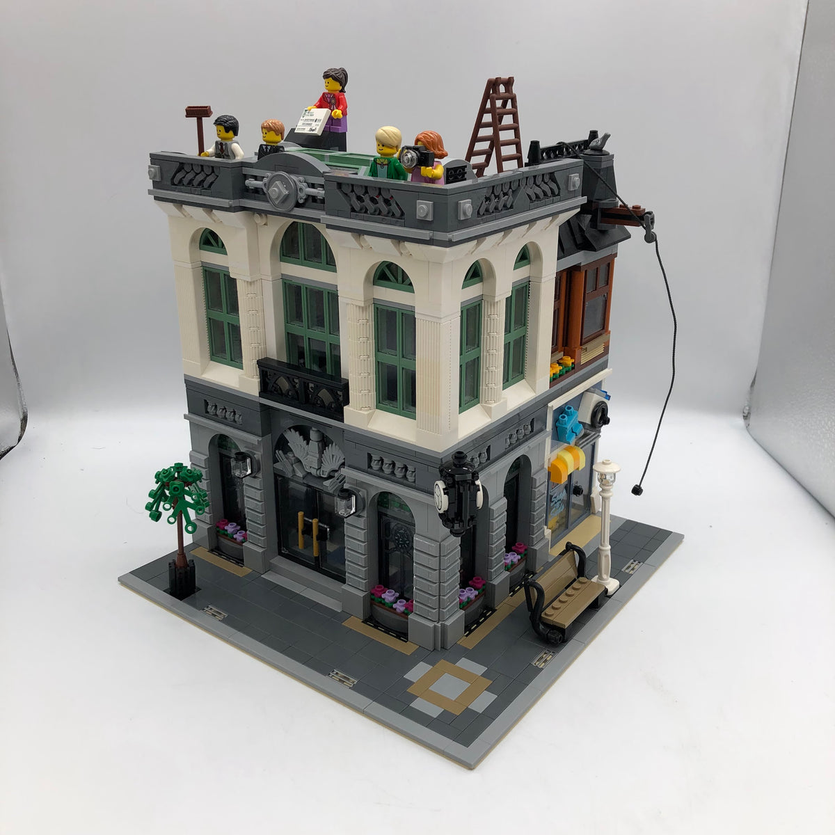 Brick Bank Lego Creator Expert Range Brick Bank 10251 Used LEGO