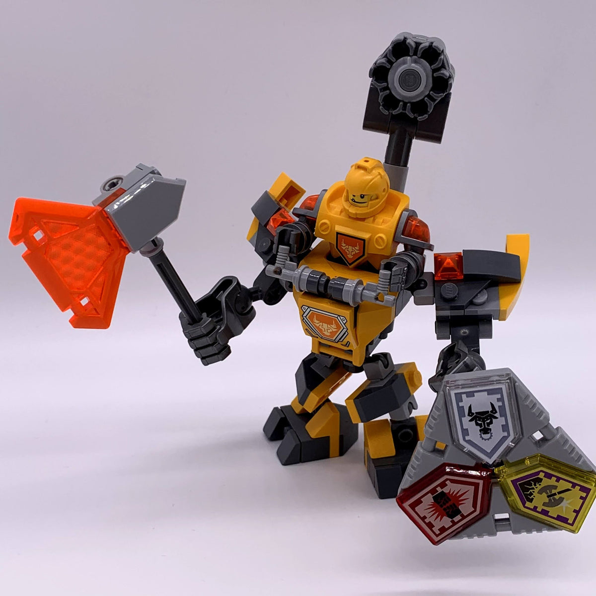 Battle Suit Axl 70365 - Used LEGO® Nexo – Bricks & Minifigs Eugene