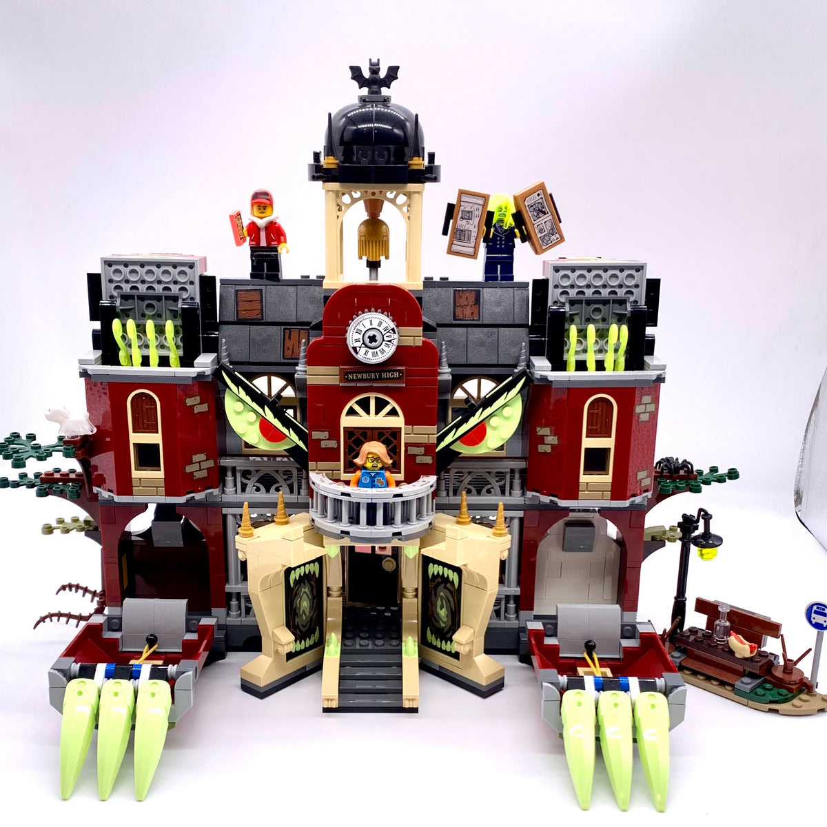 Lego hidden side newbury haunted high school 2025