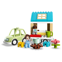 Family House on Wheels 10986 - Certified Used, 100% Complete DUPLO Set