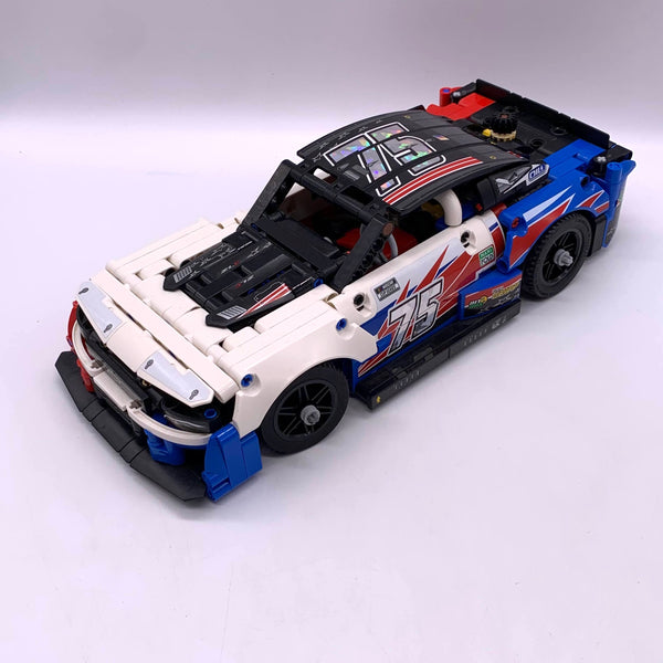 NASCAR® Next Gen Chevrolet Camaro ZL1 42153 - Used LEGO Technic Set