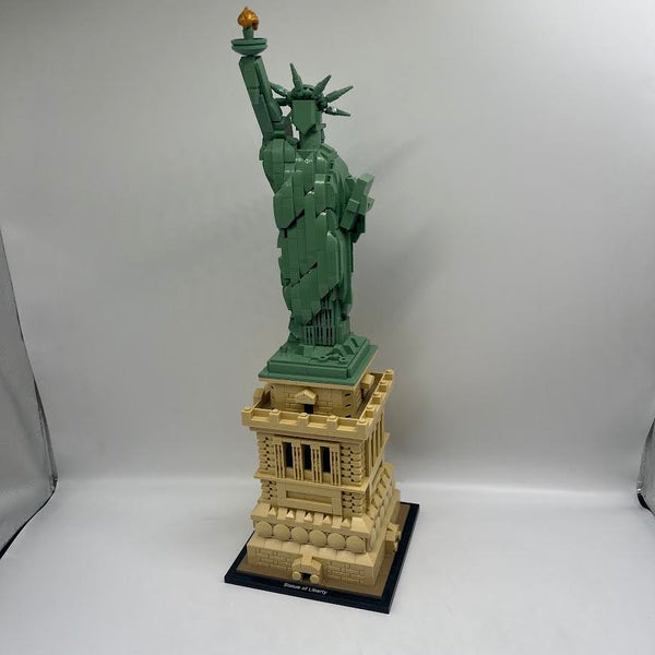 Statue of Liberty 21042 - Used LEGO Architecture Set