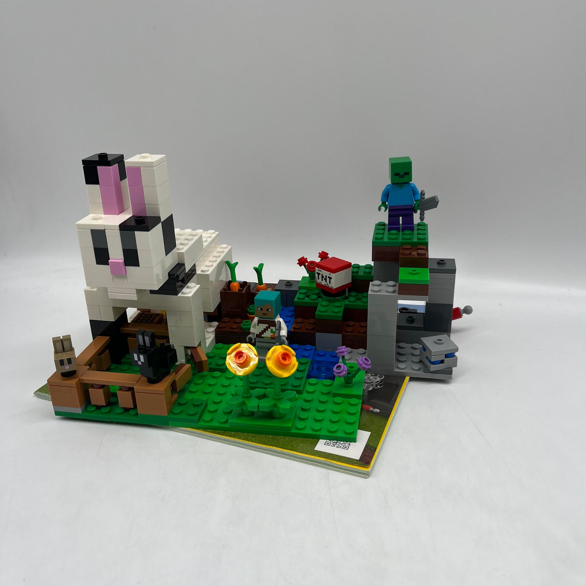 21181 The Rabbit Ranch - Used LEGO Minecraft Set – Bricks & Minifigs Eugene