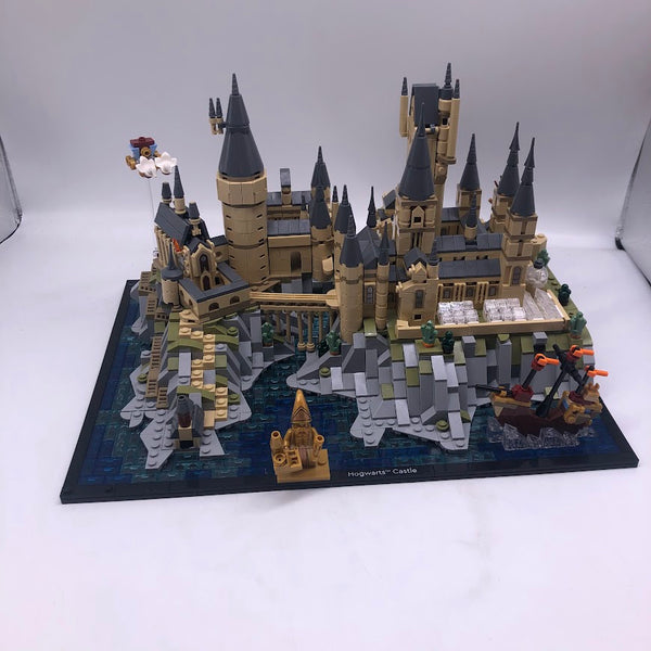 Hogwarts™ Castle and Grounds 76419 - Used LEGO® Harry Potter™️ Set