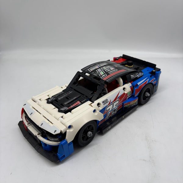 NASCAR® Next Gen Chevrolet Camaro ZL1 42153 - Used LEGO Technic Set