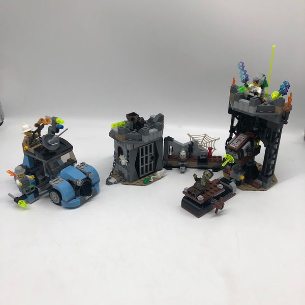 The Crazy Scientist & His Monster 9466 - Used LEGO Monster Fighters set