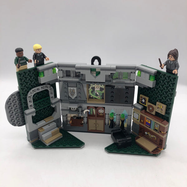 76410 Slytherin House Banner [Used, Retired]