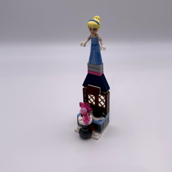 30551 Cinderella's Kitchen [USED]