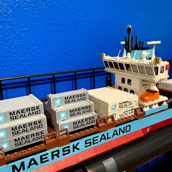 10152 Maersk Sealand Container Ship [USED]