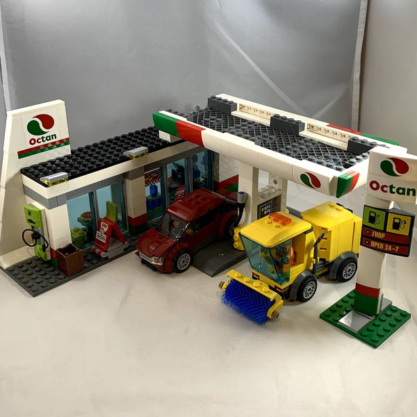 60132 Service Station [USED]