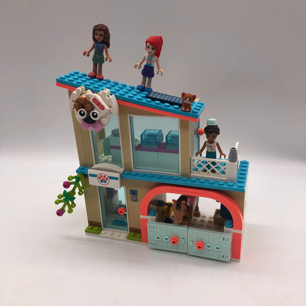 41446 Heartlake City Vet Clinic [Used, Retired]
