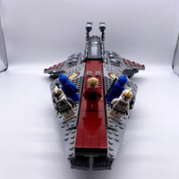 8039 Venator-Class Republic Attack Cruiser [USED]