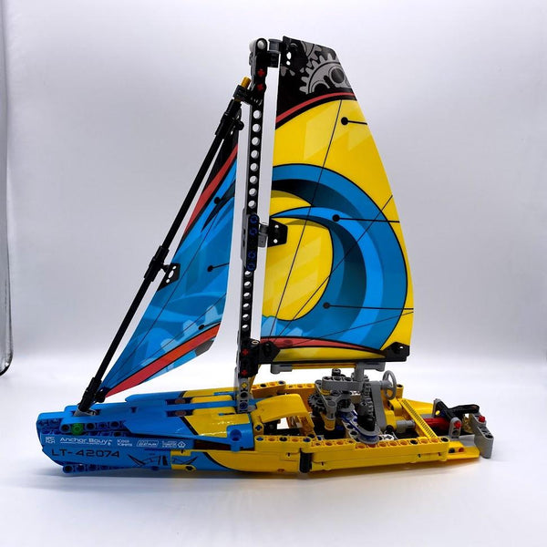 42074 Racing Yacht [USED]