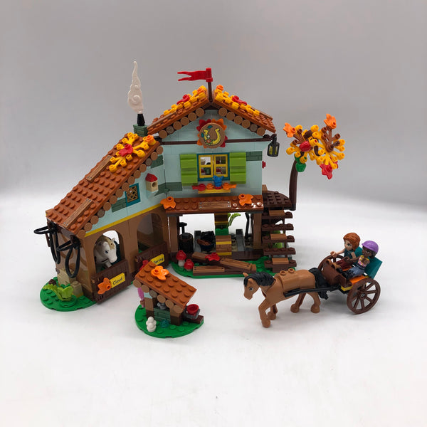 41745 Autumn's Horse Stable [USED]