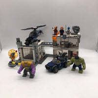 76131 Avengers Compound Battle [USED]