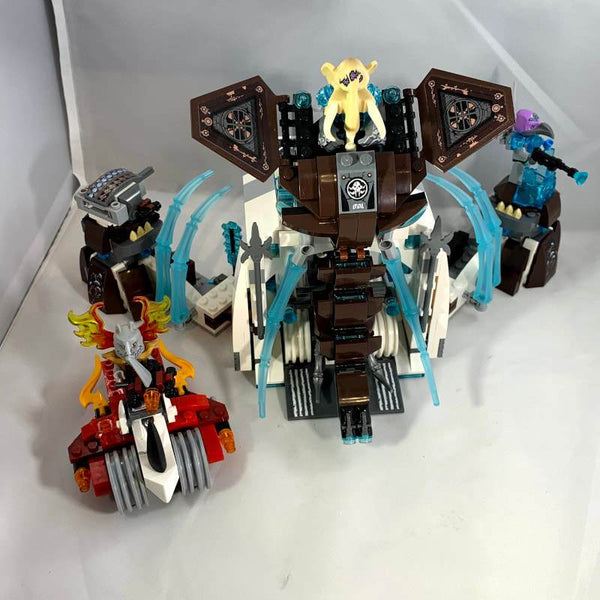 70226 Mammoth's Frozen Stronghold [USED]