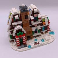 40337 Mini Gingerbread House [USED]