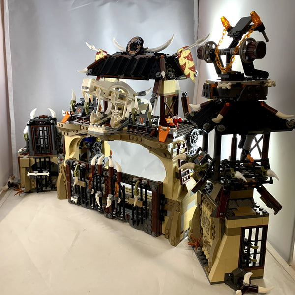 70655 Dragon Pit [USED]