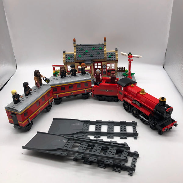 76423 Hogwarts Express ™ Train Set with Hogsmeade Station™ [USED]