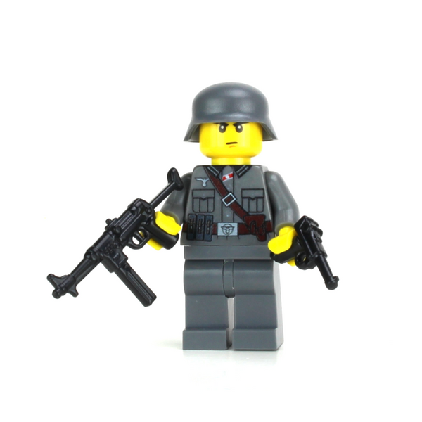 WW2 German Soldier MP40