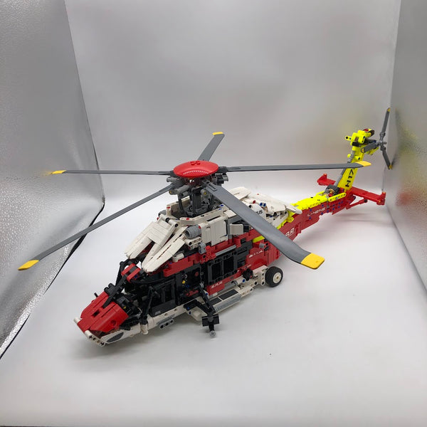 del Massage hemmeligt Airbus H175 Rescue Helicopter 42145 - Used LEGO® Technic™️ Set – Bricks &  Minifigs Eugene