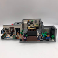 10291 Queer Eye – The Fab 5 Loft [USED]